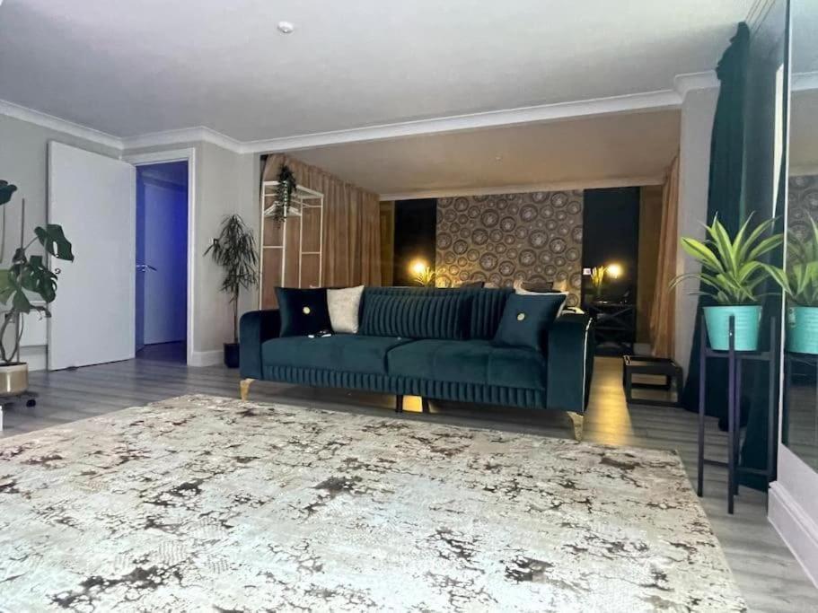 The Exclusive Jacuzzi With Fireplace & Parking Apartment Birmingham