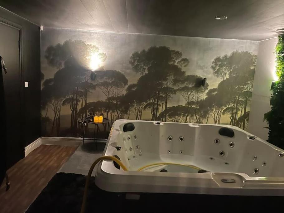 Apartment The Exclusive Jacuzzi With Fireplace & Parking *