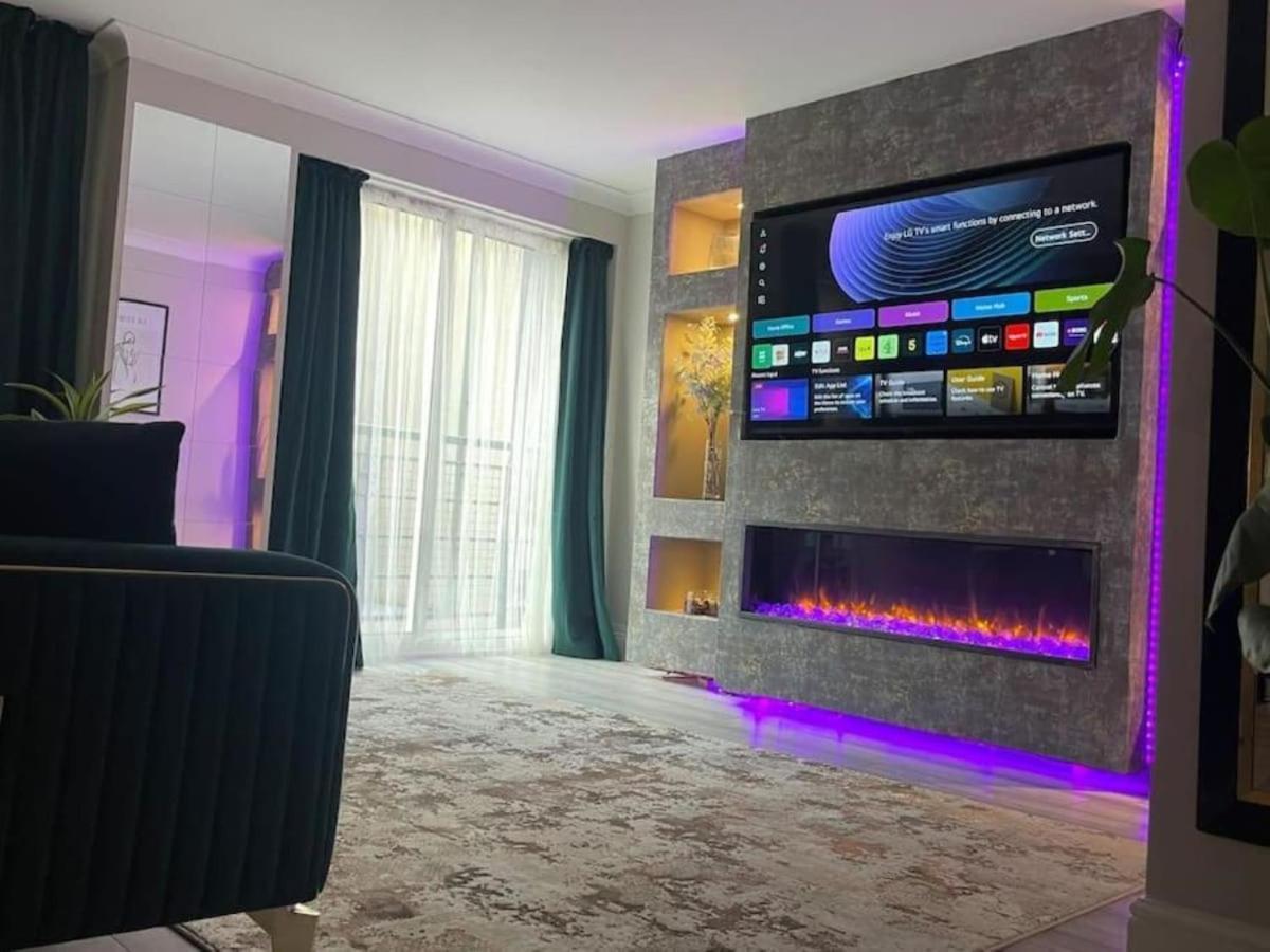 The Exclusive Jacuzzi With Fireplace & Parking